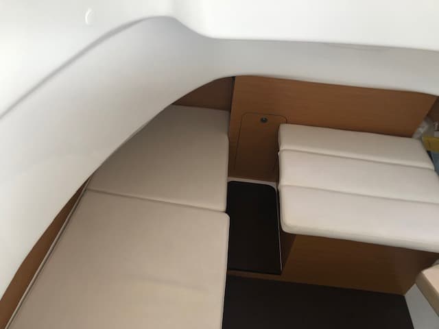 Jeanneau Cap Camarat 8.5 CC - 6